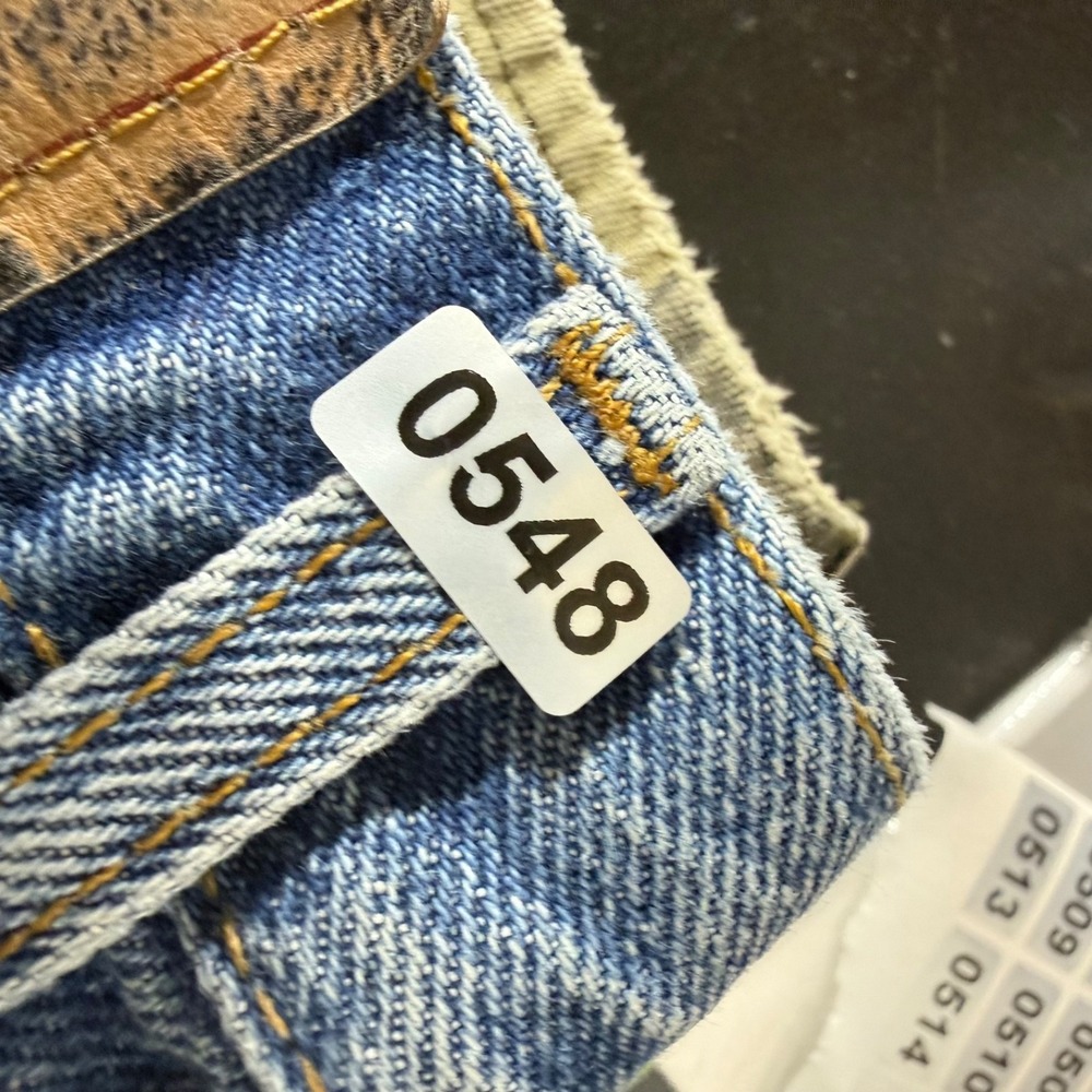 Vintage 90s Levis 550 Jorts Size 38 Blue Relaxed Fit - Picture 8 of 8